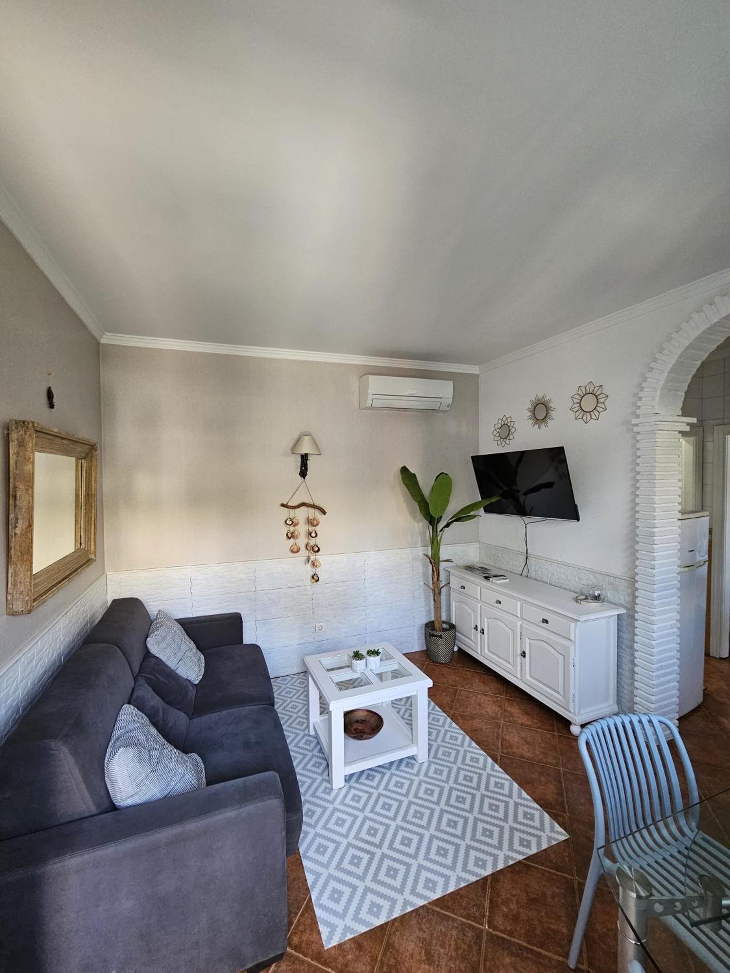 Pedregalejo Beach House Apartment Malaga Luaran gambar